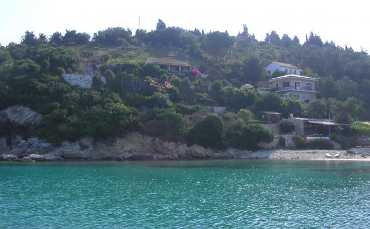 Paxos-Antipaxos